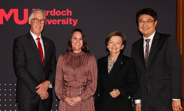 Distinguished Alumni with Chancellor and Vice Chancellor