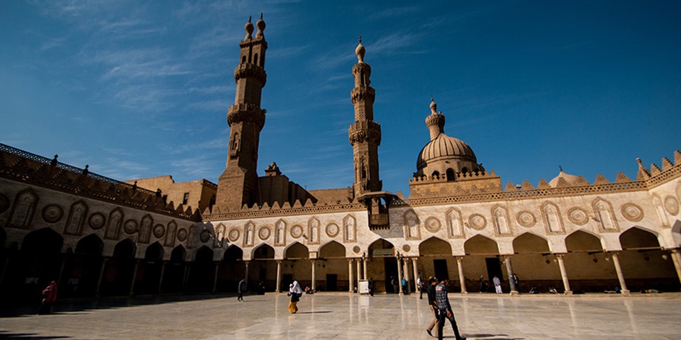 Image of Egyptian buildings