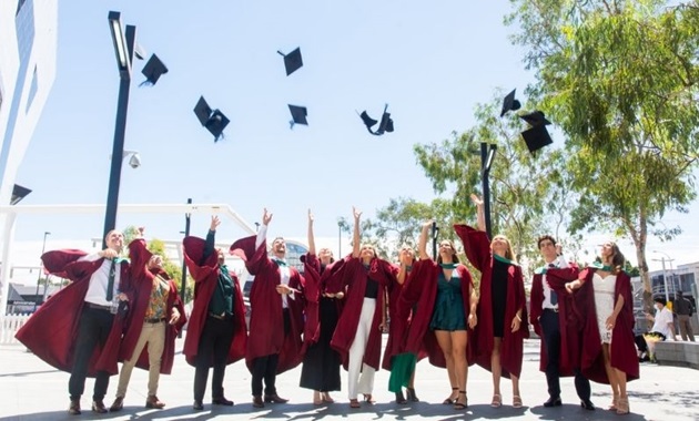 2021 graduates celebrating