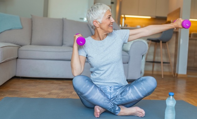 senior lady doing exercise